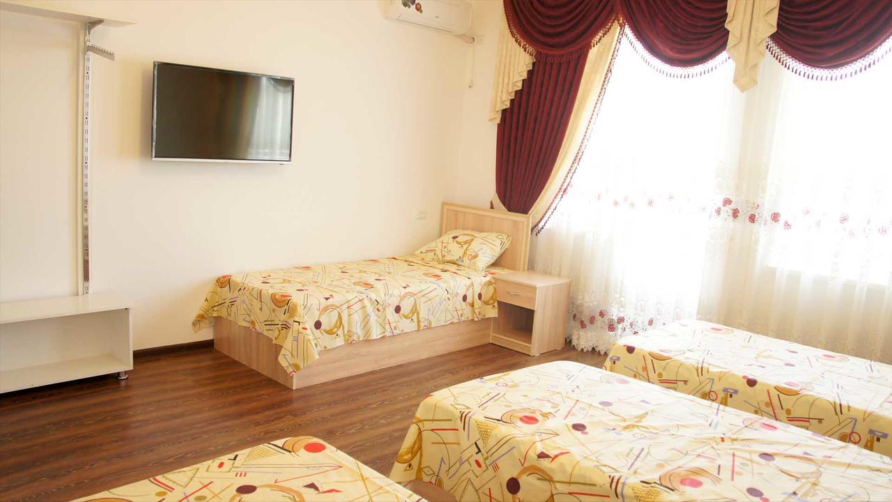בוקורו Daryo Hostel מראה חיצוני תמונה