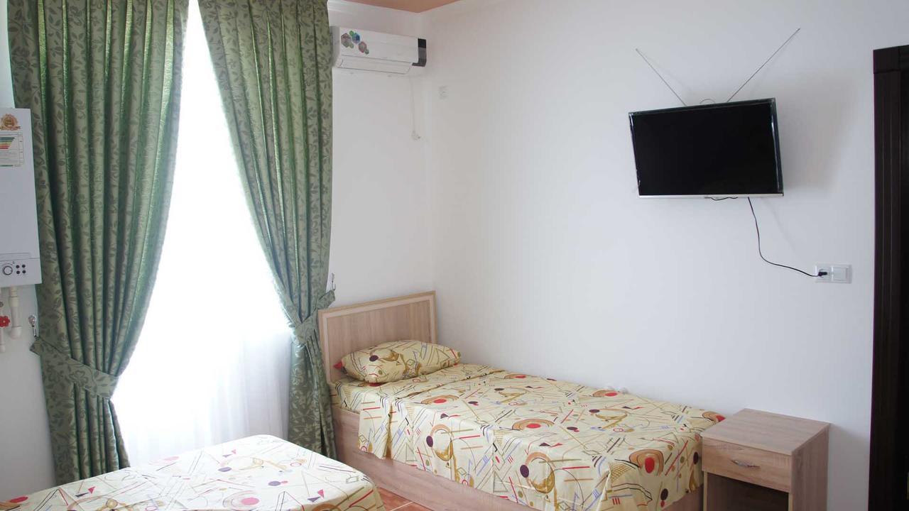 בוקורו Daryo Hostel מראה חיצוני תמונה