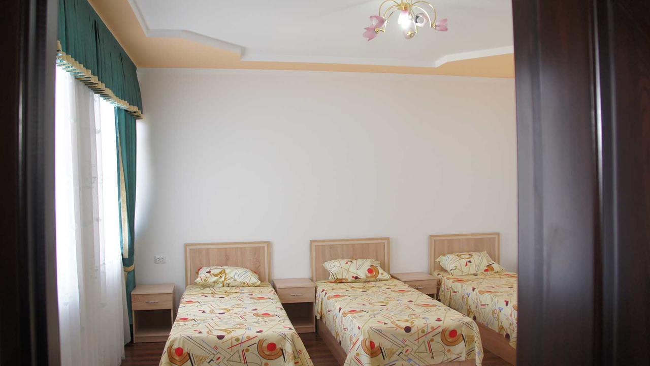 בוקורו Daryo Hostel מראה חיצוני תמונה