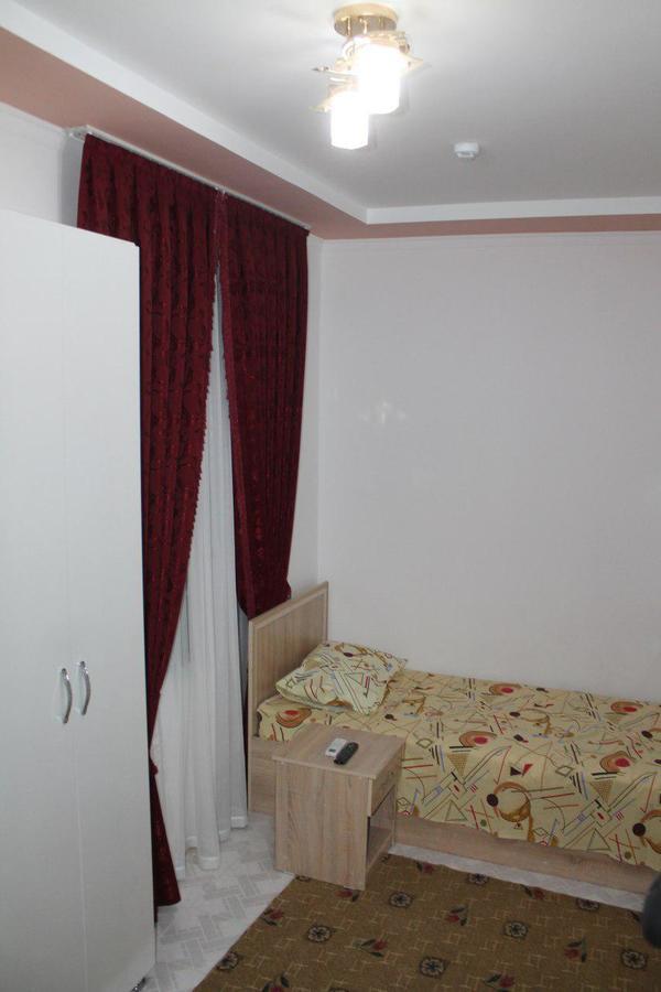 בוקורו Daryo Hostel מראה חיצוני תמונה