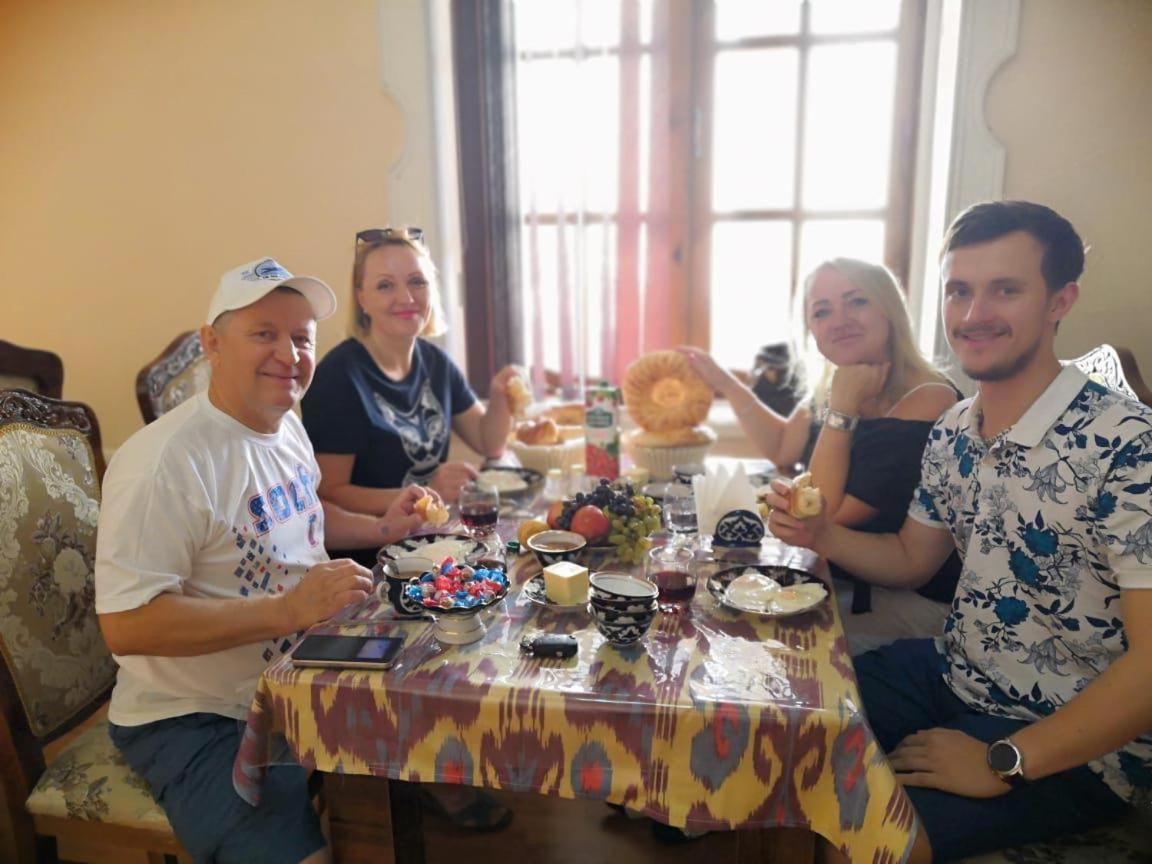בוקורו Daryo Hostel מראה חיצוני תמונה
