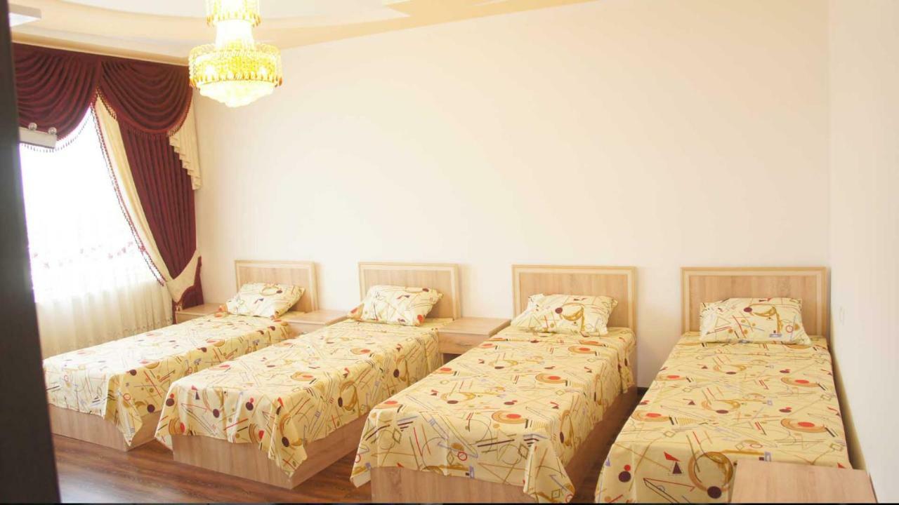 בוקורו Daryo Hostel מראה חיצוני תמונה