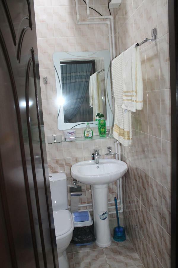 בוקורו Daryo Hostel מראה חיצוני תמונה